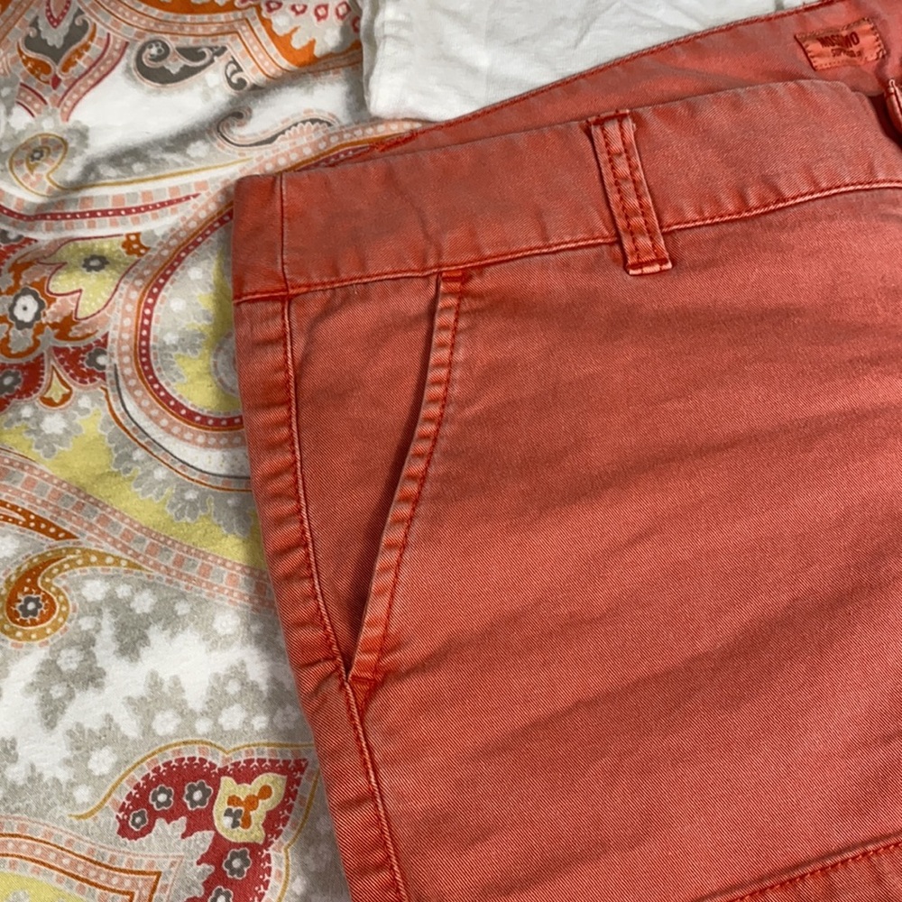 Mossimo • Shorts - Picture 3 of 5